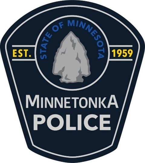 The should patch of the Minnetonka, Minnesota, Police Department.