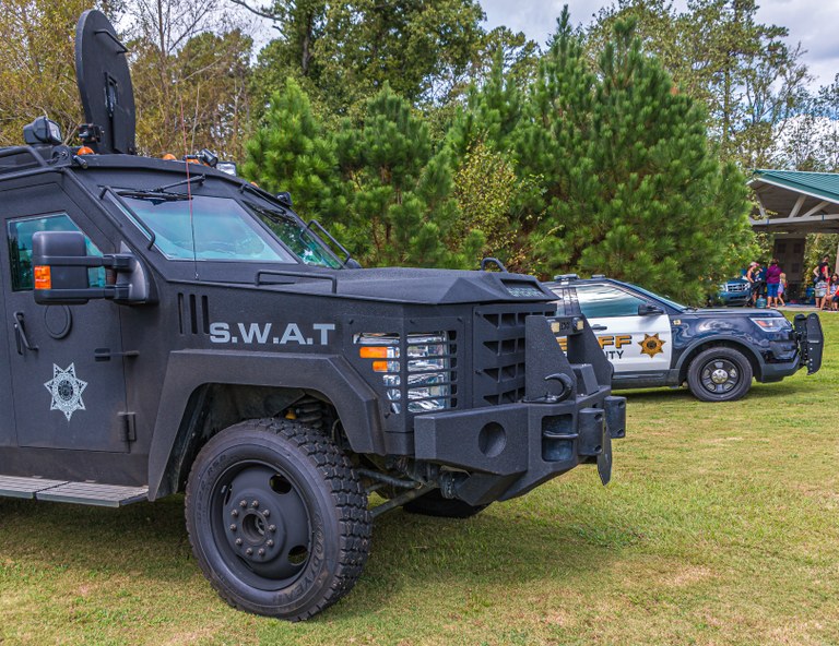 SWAT Vehicle (2)
