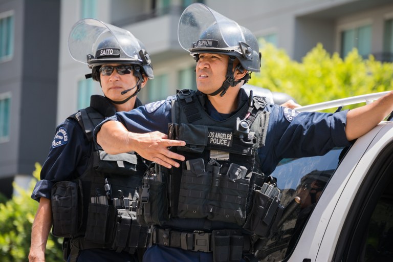 A stock image of two officers in tactical gear.